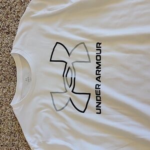 Mens white underarmor tee